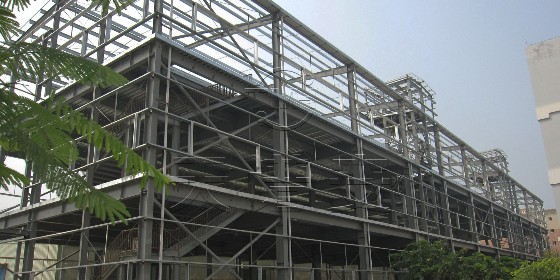 鋼結(jié)構(gòu)廠房工程中，廣東鋼結(jié)構(gòu)生產(chǎn)廠家怎么控制成本